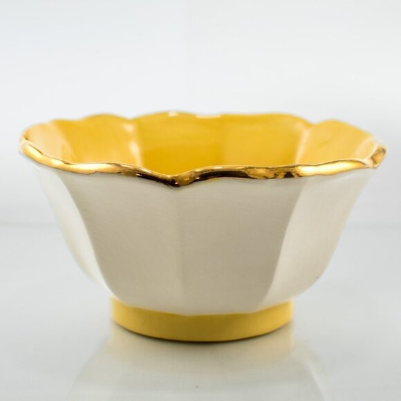 Vintage Porcelain Bowls | Bright Yellow and White with Gold Trim | Set of Bowls - Picture 5 of 6